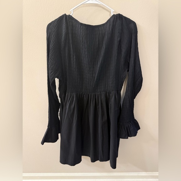 Forever 21 Black Textured Top - Picture 2 of 3